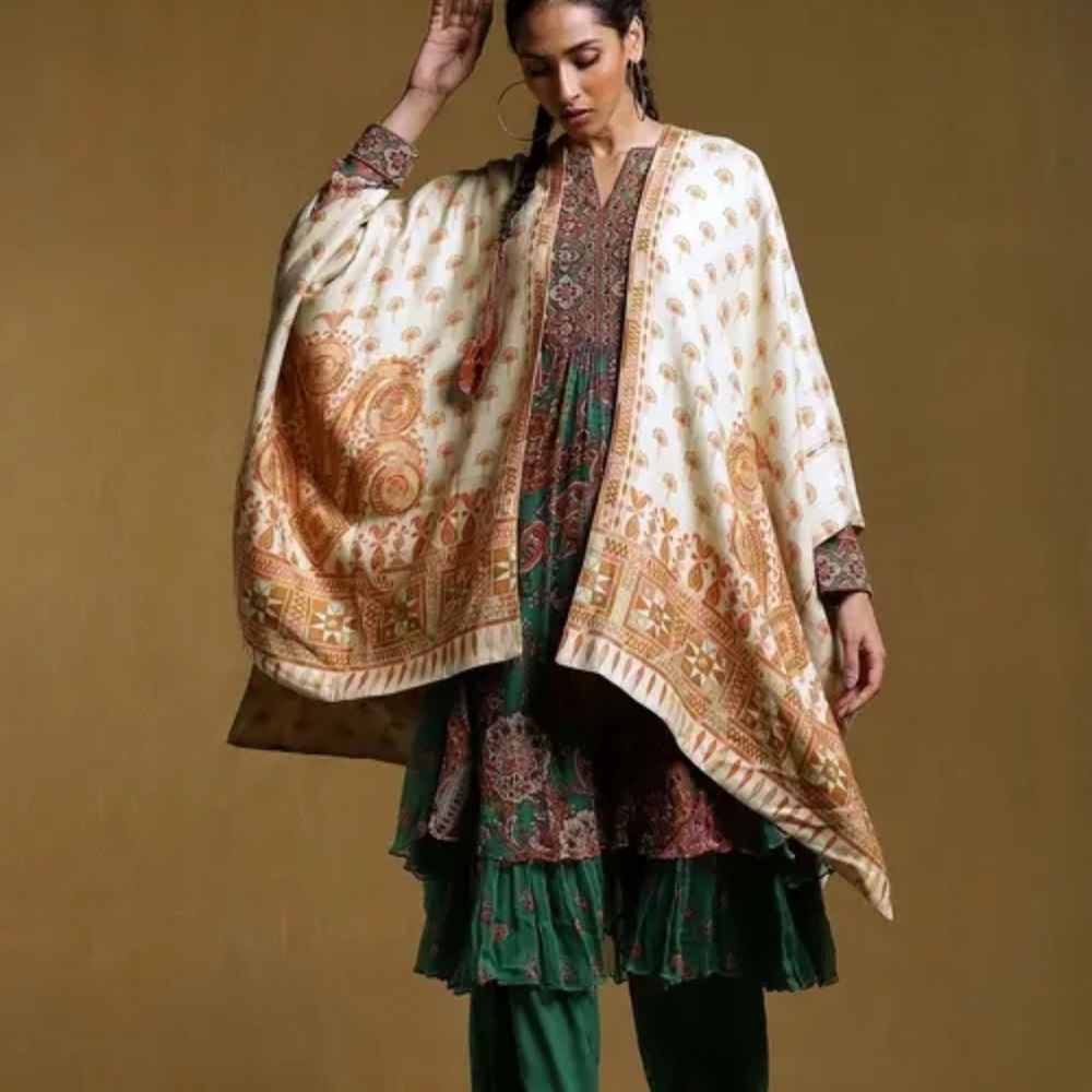 Ritu Kumar Cream and Gold Wool Shrug - reversable